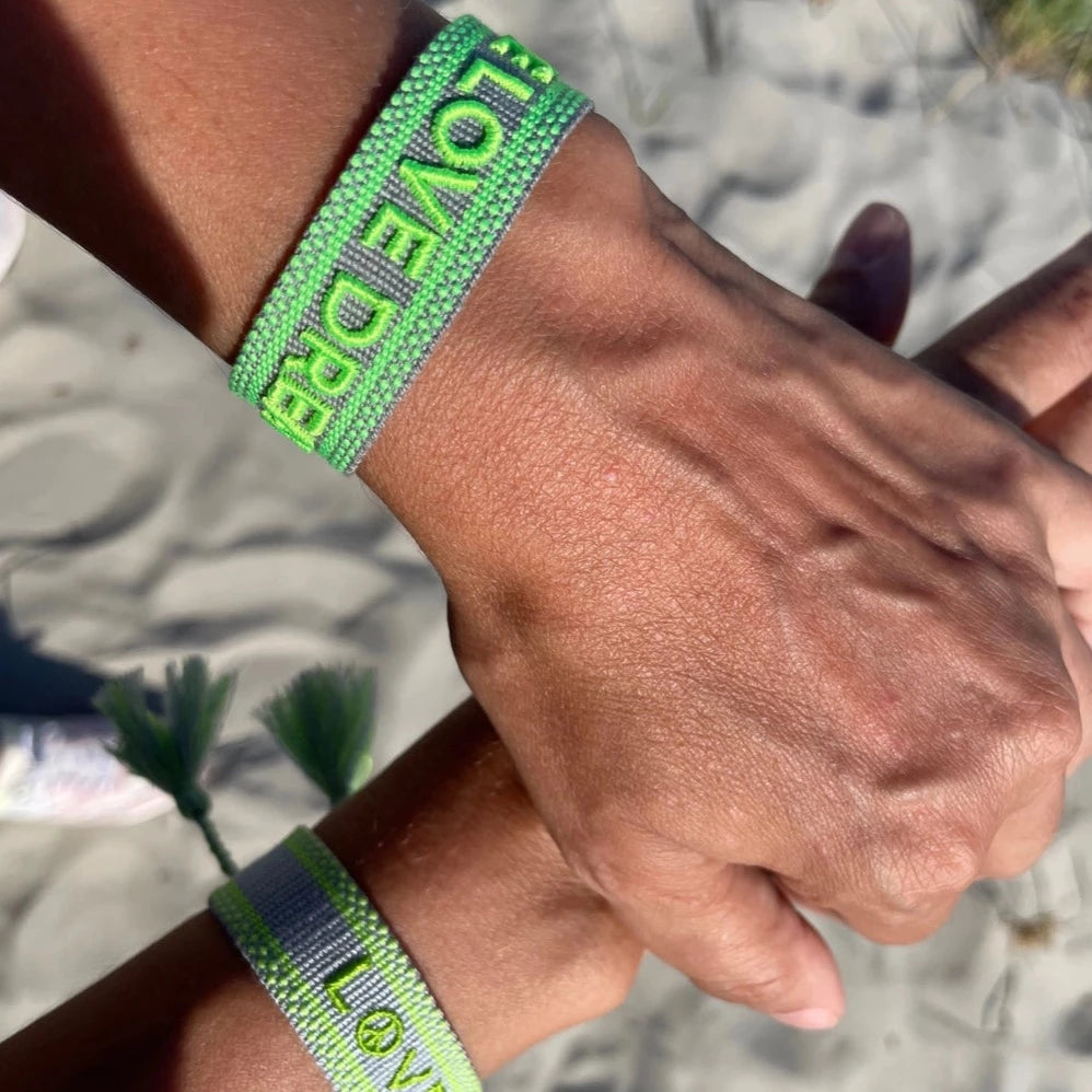 SMILE, LOVE, DREAM Statement Armband