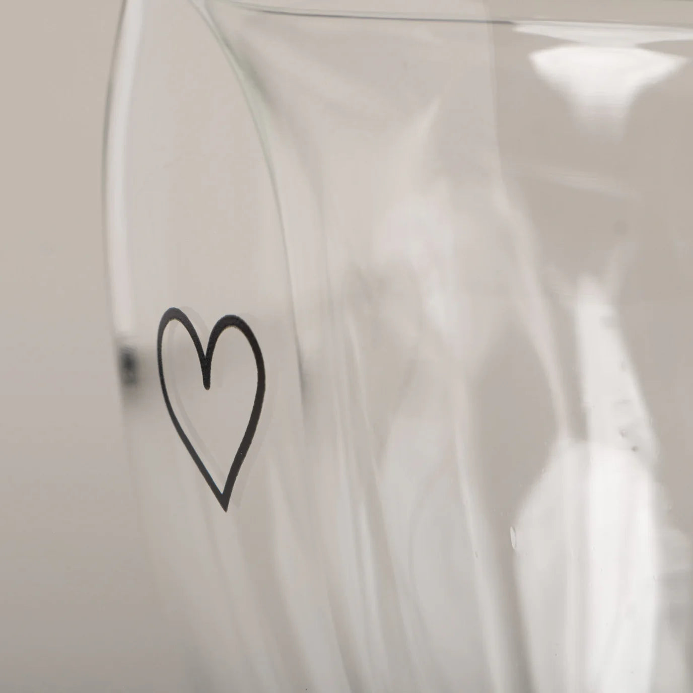 Doppelwandiges Herzglas schwarz, Eulenschnitt