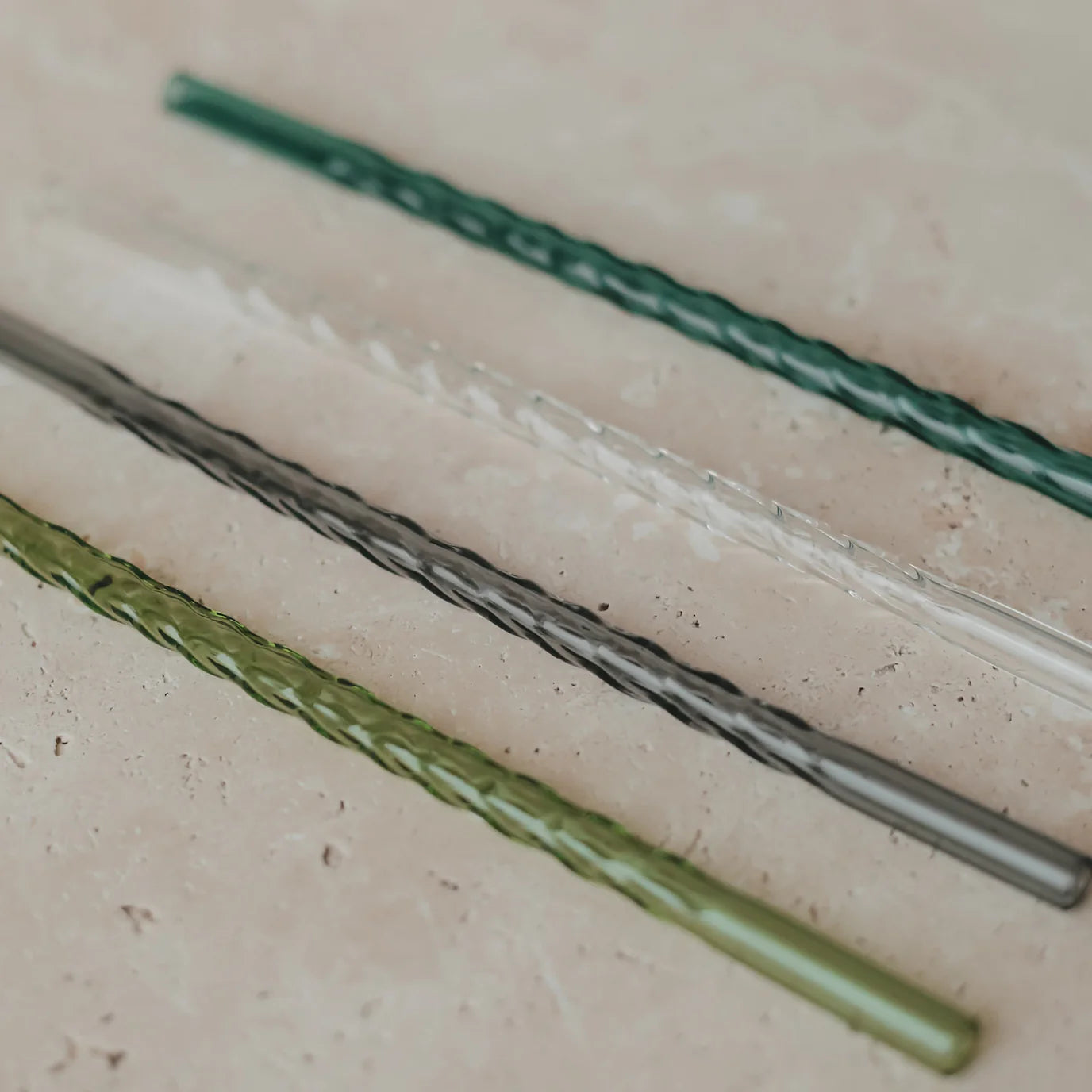 Gedrehte Trinkhalme aus Glas, 4er-Set